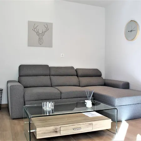 Khibra 1 Apartment Volos
